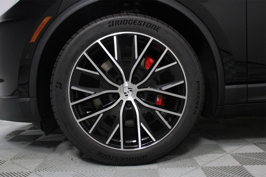 new 2025 Porsche Macan car, priced at $100,265