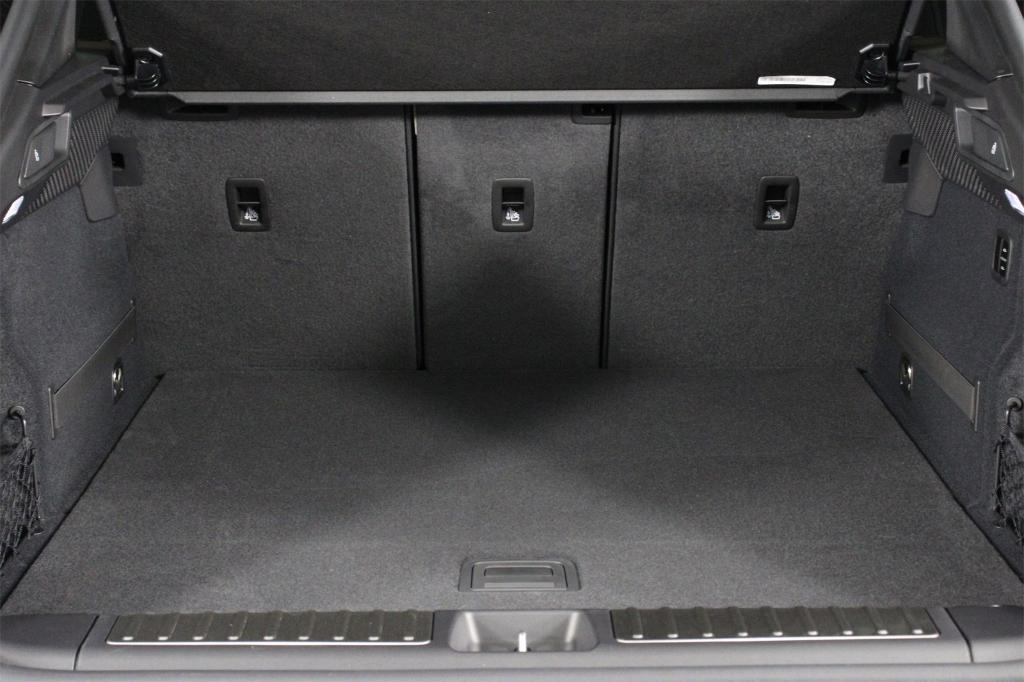 new 2025 Porsche Macan car, priced at $103,325