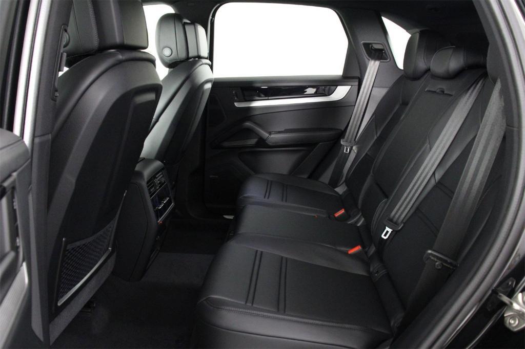 new 2025 Porsche Cayenne car, priced at $122,525