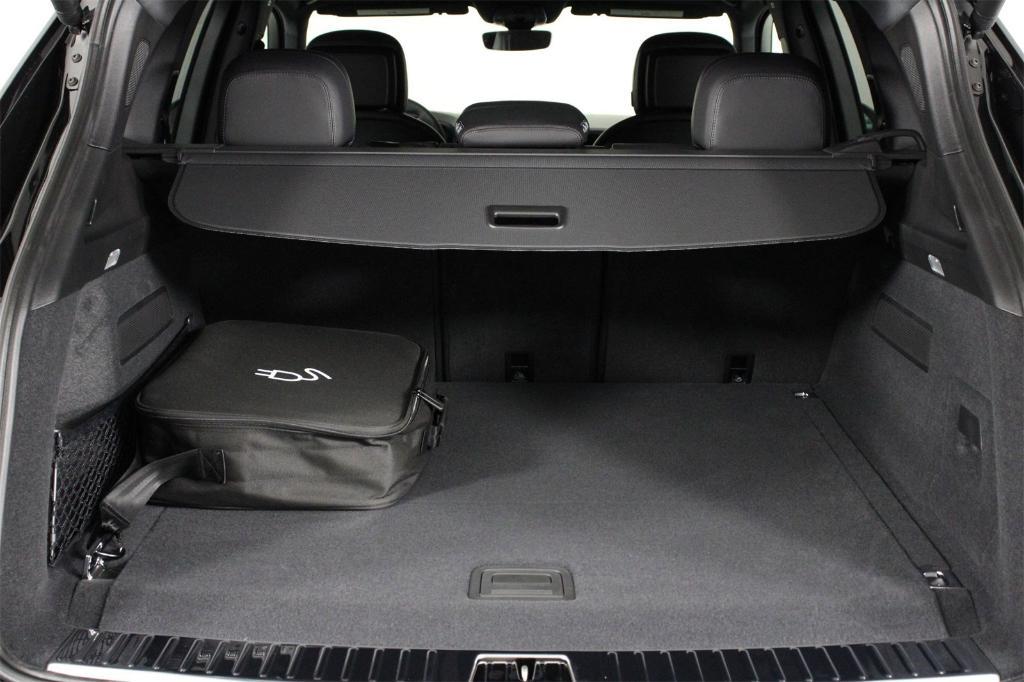 new 2025 Porsche Cayenne car, priced at $122,525