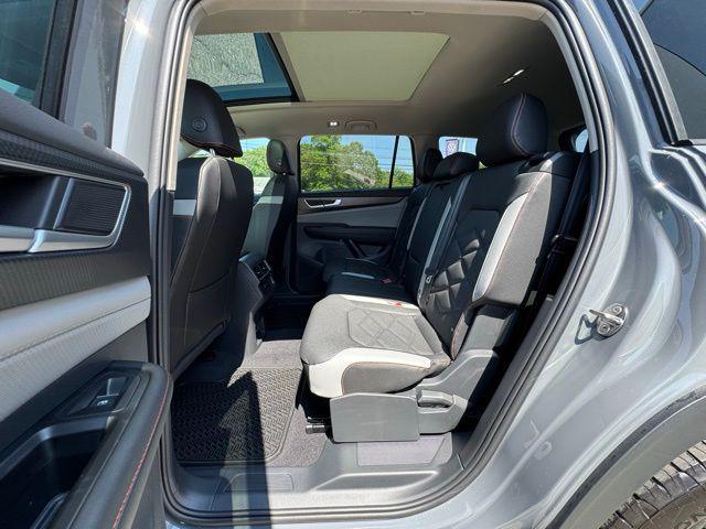new 2025 Volkswagen Atlas car, priced at $45,572