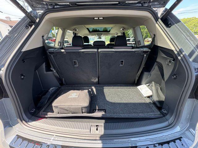 new 2025 Volkswagen Atlas car, priced at $45,572