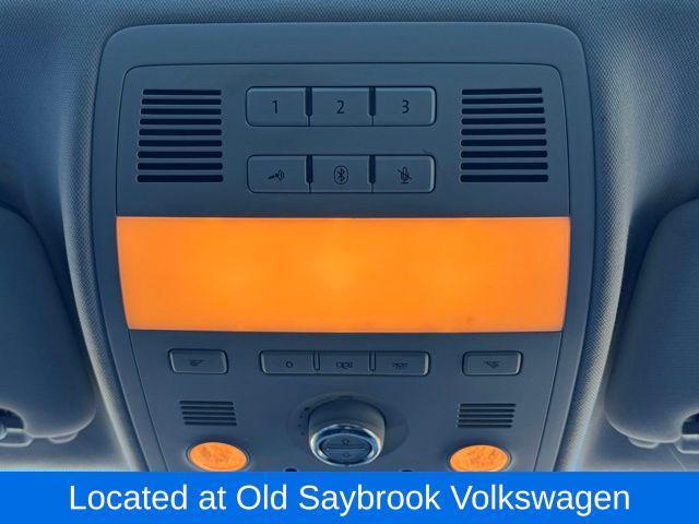 used 2011 Volkswagen Touareg car, priced at $12,950