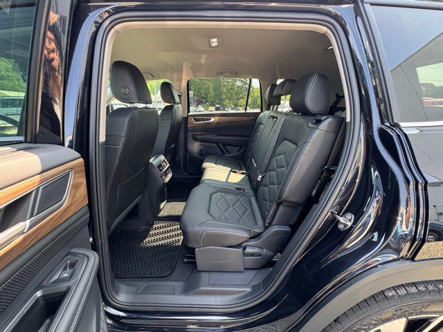 new 2025 Volkswagen Atlas car, priced at $45,730