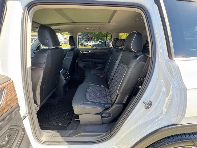 new 2026 Volkswagen Atlas car, priced at $57,878