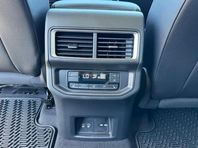 new 2026 Volkswagen Atlas car, priced at $57,878