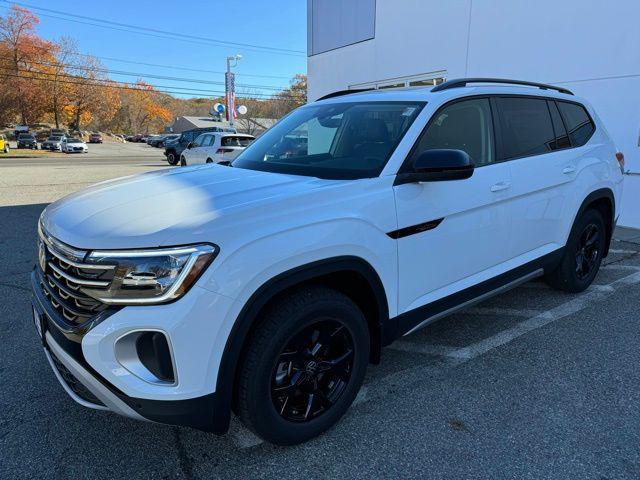 new 2025 Volkswagen Atlas car, priced at $46,088