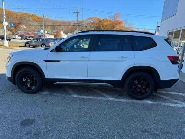 new 2025 Volkswagen Atlas car, priced at $46,088