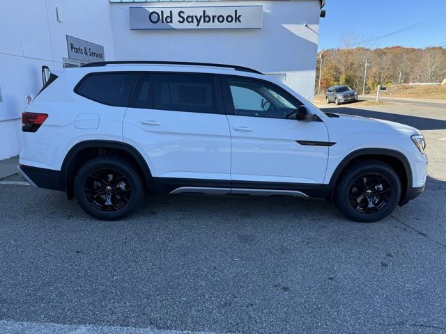 new 2025 Volkswagen Atlas car, priced at $46,088