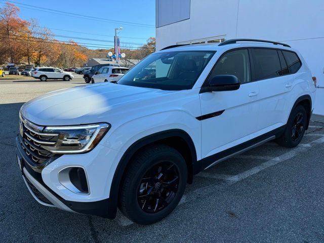 new 2025 Volkswagen Atlas car, priced at $46,088