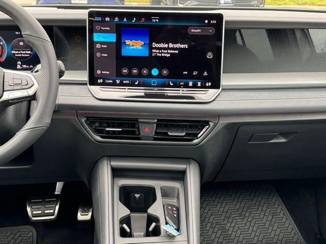 new 2025 Volkswagen Tiguan car, priced at $40,176