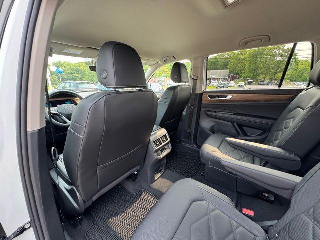 new 2025 Volkswagen Atlas car, priced at $46,252