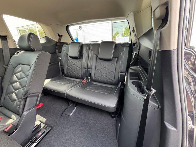new 2025 Volkswagen Atlas car, priced at $46,325