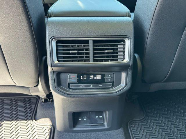 new 2025 Volkswagen Atlas car, priced at $47,540