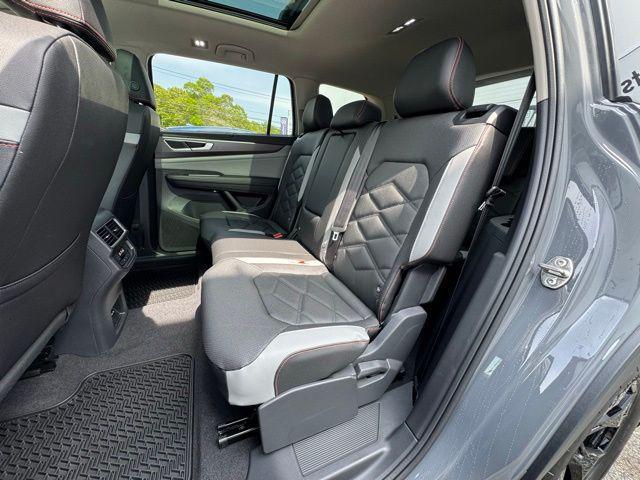 new 2025 Volkswagen Atlas car, priced at $49,171