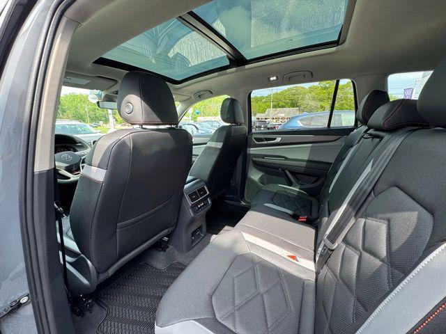 new 2025 Volkswagen Atlas car, priced at $49,171
