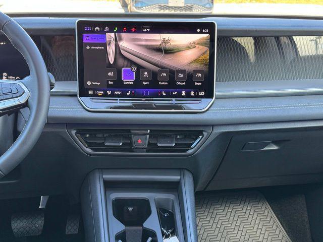 new 2026 Volkswagen Tiguan car, priced at $38,167