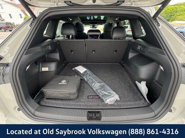 new 2025 Volkswagen Tiguan car, priced at $39,254