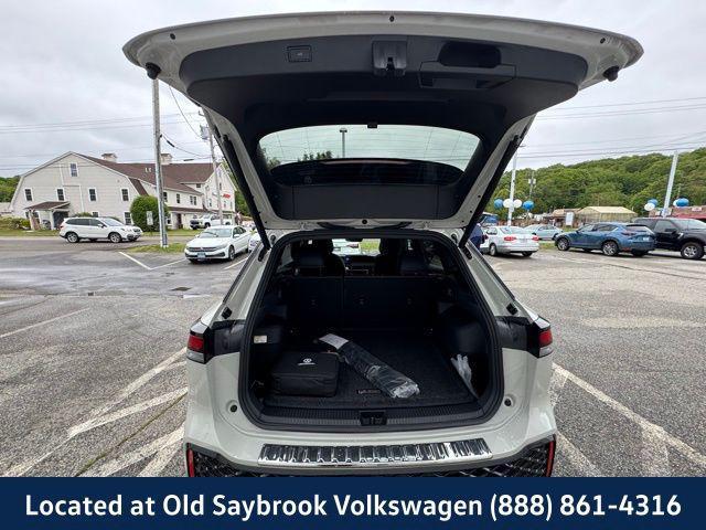 new 2025 Volkswagen Tiguan car, priced at $39,254