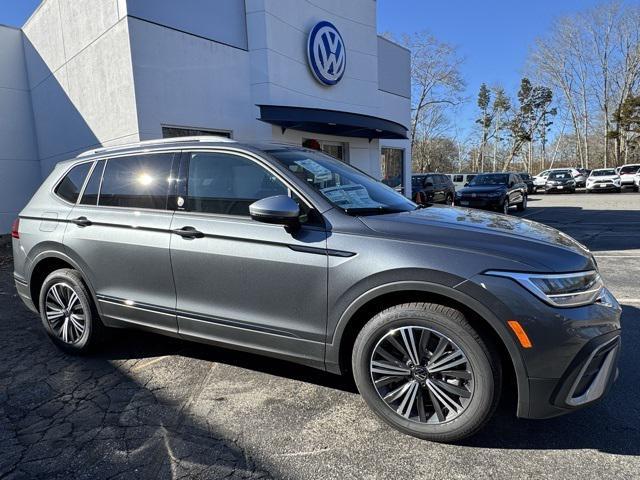 new 2024 Volkswagen Tiguan car, priced at $33,428