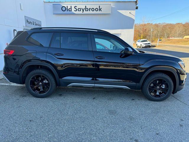 new 2025 Volkswagen Atlas car, priced at $45,163