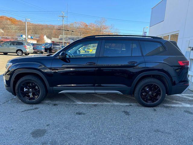 new 2025 Volkswagen Atlas car, priced at $45,163