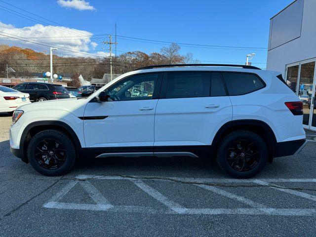 new 2025 Volkswagen Atlas car, priced at $45,815