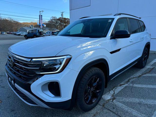 new 2025 Volkswagen Atlas car, priced at $45,815