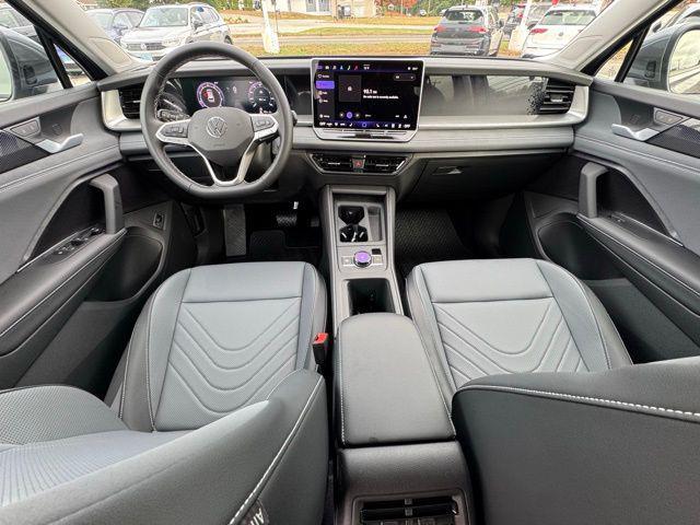 new 2025 Volkswagen Tiguan car, priced at $35,587