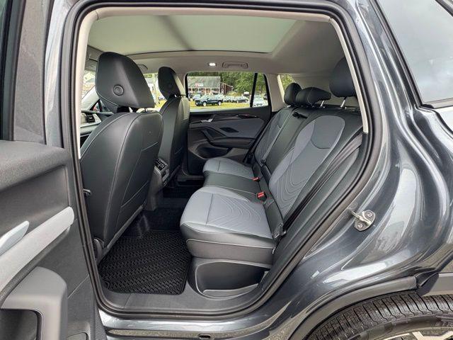 new 2025 Volkswagen Tiguan car, priced at $35,587