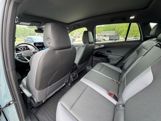 new 2025 Volkswagen ID.4 car, priced at $54,891
