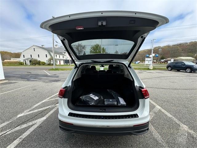 new 2024 Volkswagen Tiguan car, priced at $35,359