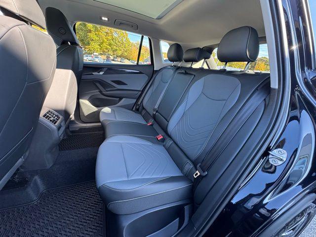 new 2025 Volkswagen Tiguan car, priced at $36,382