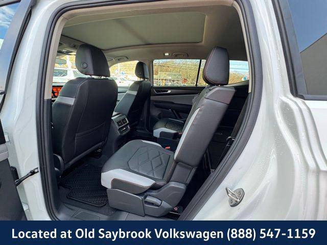new 2025 Volkswagen Atlas car, priced at $47,376