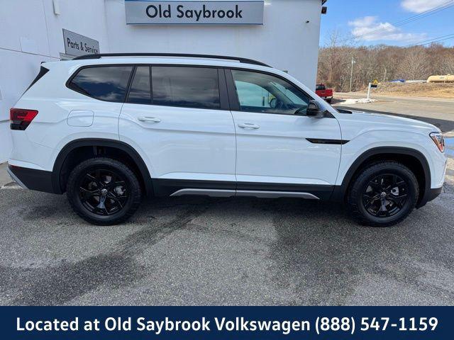 new 2025 Volkswagen Atlas car, priced at $47,376