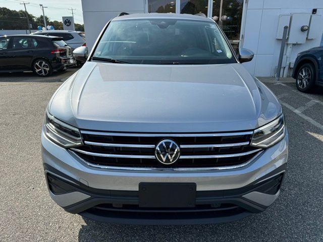 new 2024 Volkswagen Tiguan car, priced at $30,581