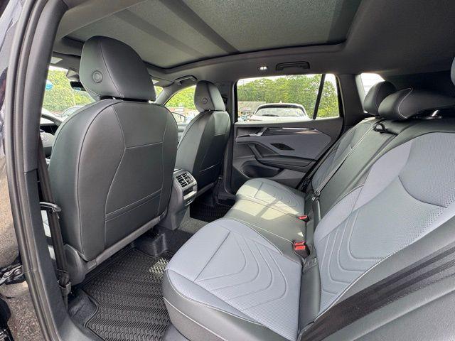 new 2025 Volkswagen Tiguan car, priced at $39,096