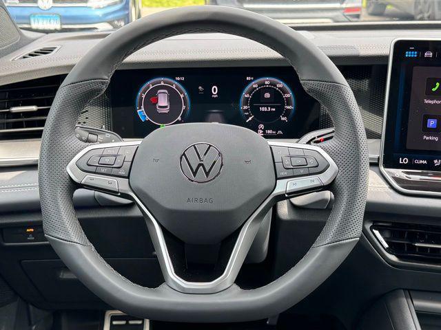 new 2025 Volkswagen Tiguan car, priced at $39,096