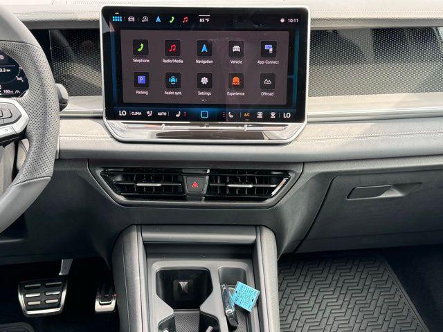 new 2025 Volkswagen Tiguan car, priced at $39,096