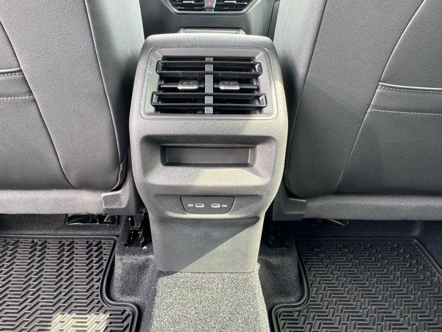new 2025 Volkswagen Tiguan car, priced at $39,096
