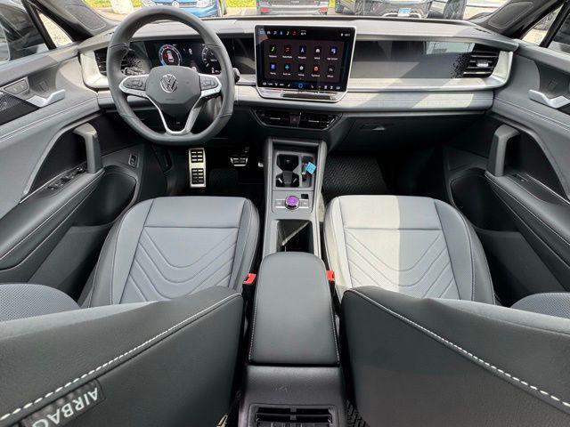 new 2025 Volkswagen Tiguan car, priced at $39,096