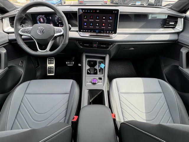 new 2025 Volkswagen Tiguan car, priced at $39,096
