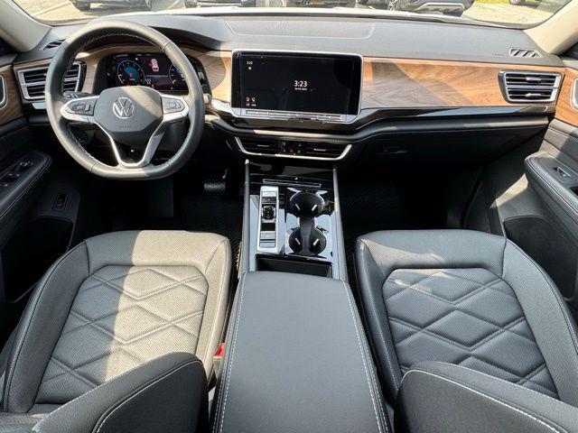 new 2025 Volkswagen Atlas car, priced at $46,095
