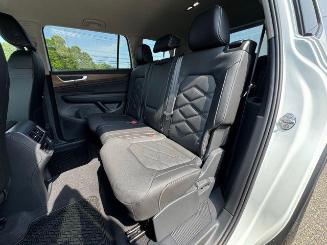 new 2025 Volkswagen Atlas car, priced at $46,095