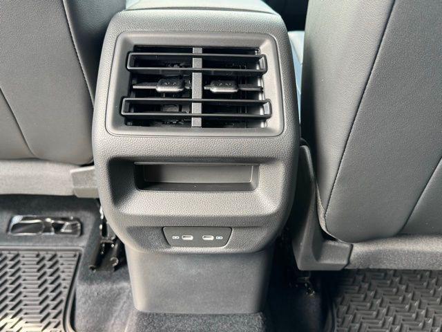 new 2025 Volkswagen Tiguan car, priced at $35,936
