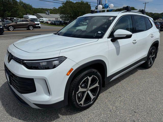 new 2025 Volkswagen Tiguan car, priced at $35,936