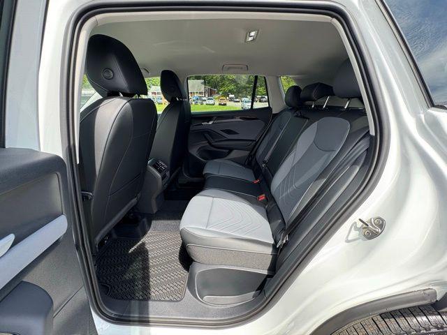 new 2025 Volkswagen Tiguan car, priced at $35,936