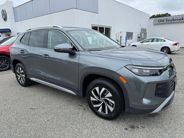 new 2025 Volkswagen Tiguan car, priced at $32,382