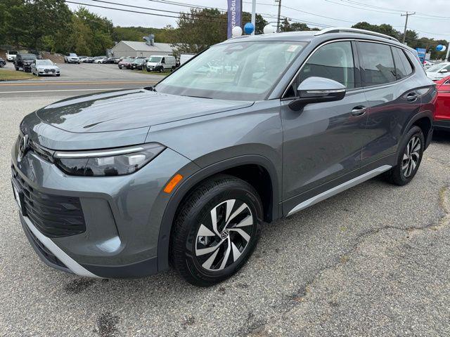 new 2025 Volkswagen Tiguan car, priced at $32,382