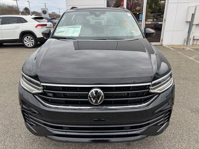 new 2024 Volkswagen Tiguan car, priced at $37,983